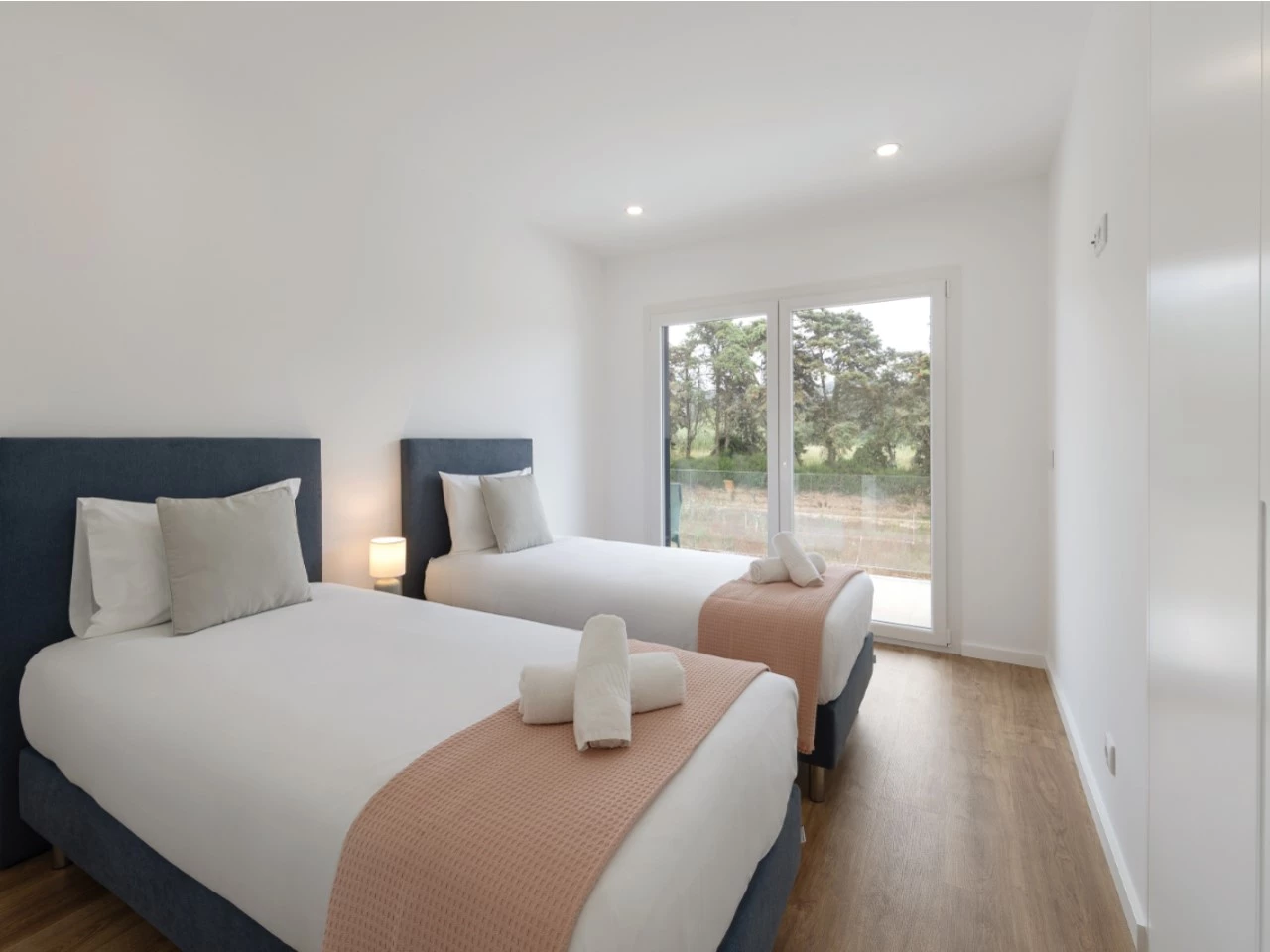 ID0393b301-0000-0500-0000-000017978b84.jpg Moradia T4 a 2 passos do castelo de Óbidos e a menos de 15 minutos das belas praias do Oeste.