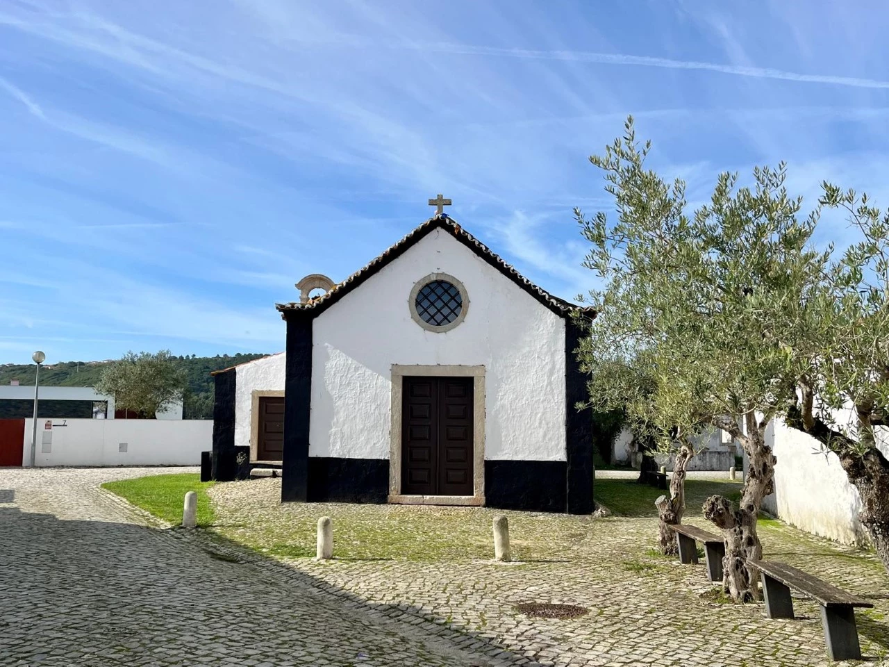 ID0393b301-0000-0500-0000-000017994674.jpg Moradia T4 a 2 passos do castelo de Óbidos e a menos de 15 minutos das belas praias do Oeste.