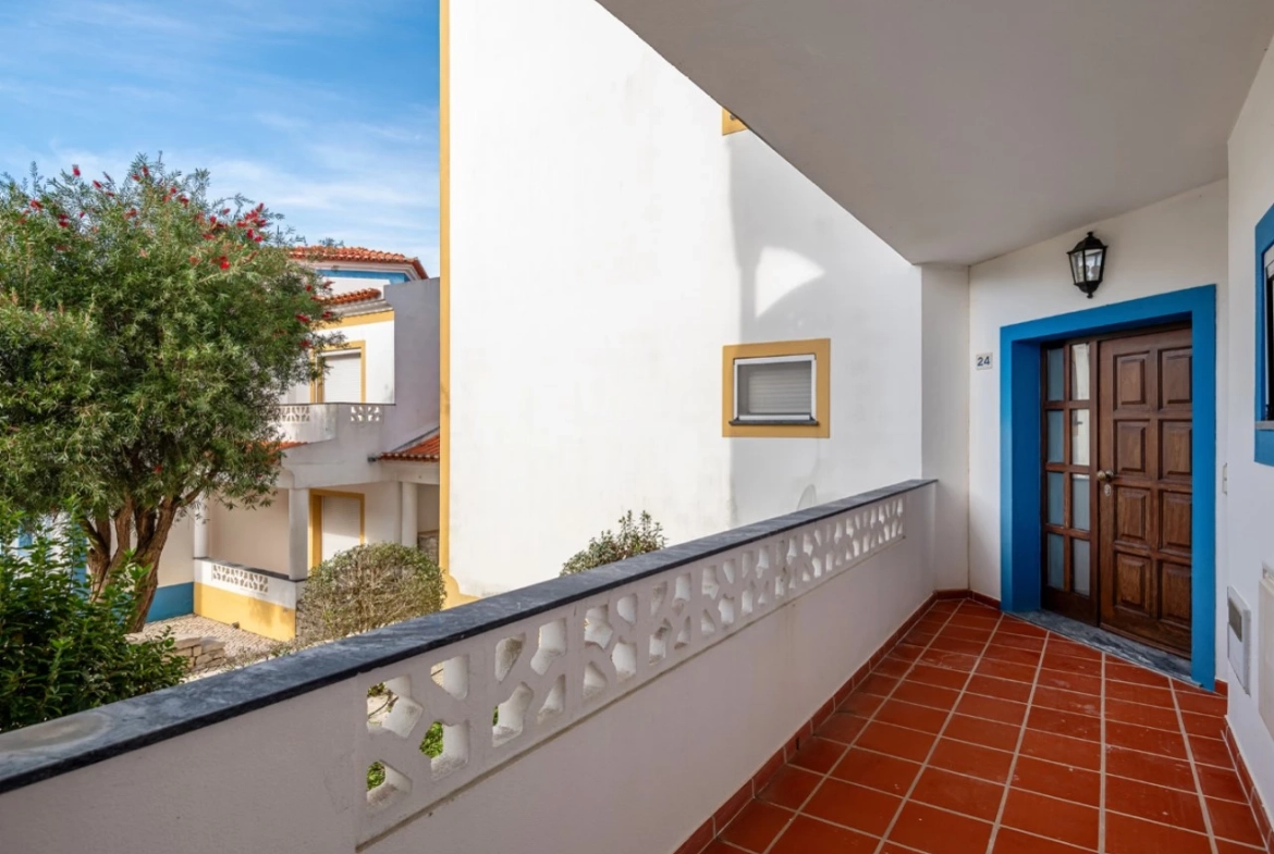 Apartamento T3 com espaço de Garagem no Praia d’el Rey Beach & Golf Resort, perto das praias de Peniche