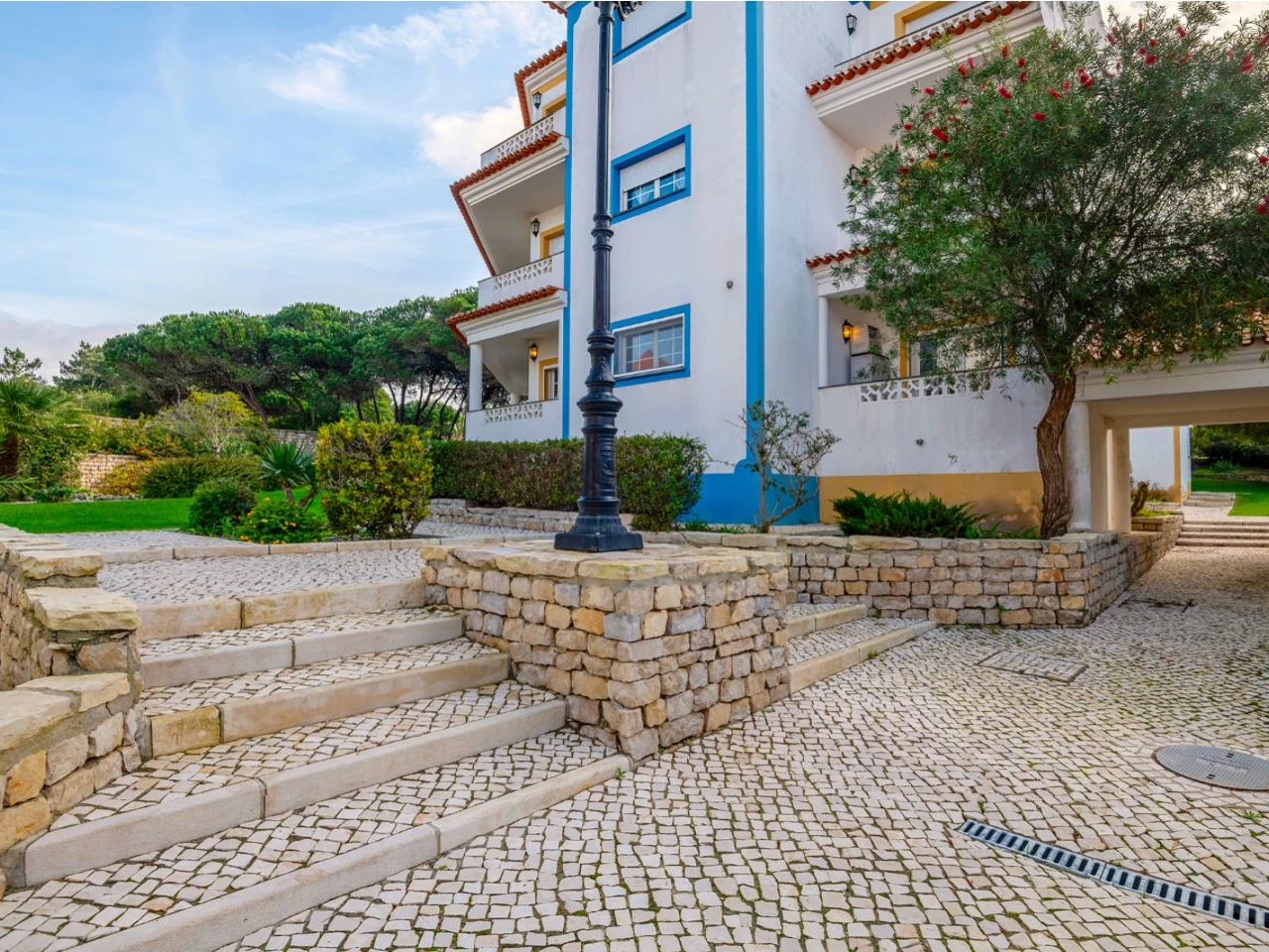 ID7011b701-0000-0500-0000-000017b903d0.jpg Apartamento T3 com espaço de Garagem no Praia d’el Rey Beach & Golf Resort, perto das praias de Peniche