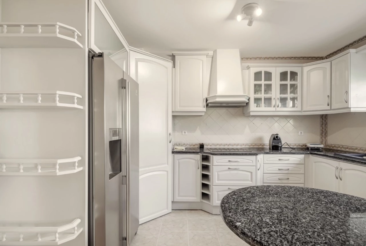 Apartamento T3 com espaço de Garagem no Praia d’el Rey Beach & Golf Resort, perto das praias de Peniche