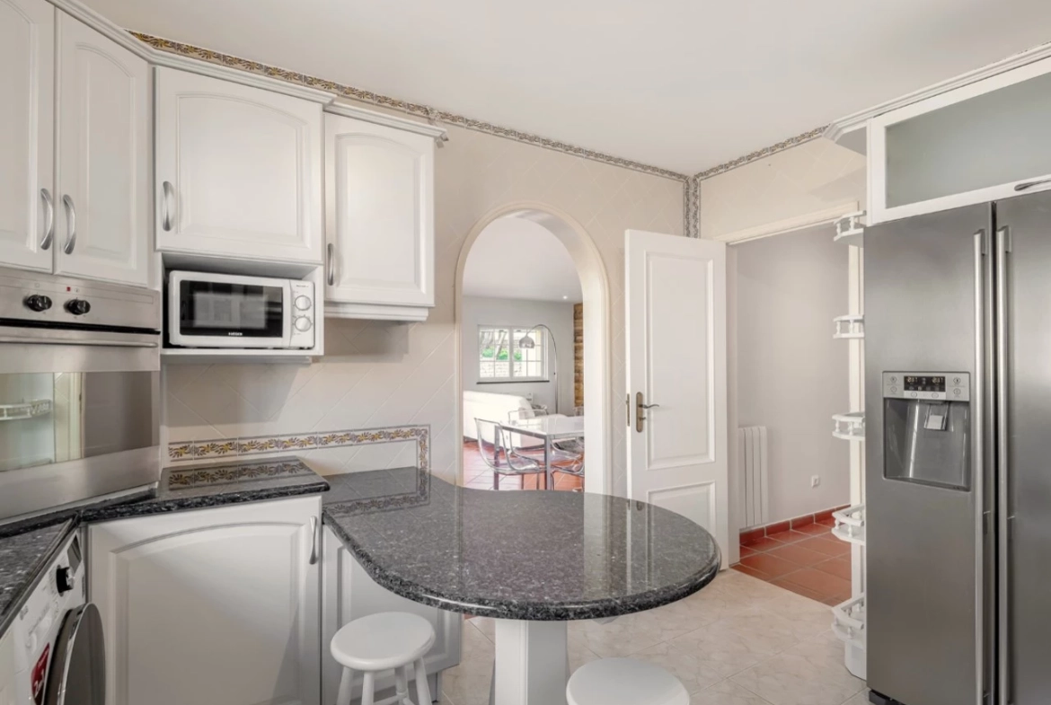 Apartamento T3 com espaço de Garagem no Praia d’el Rey Beach & Golf Resort, perto das praias de Peniche