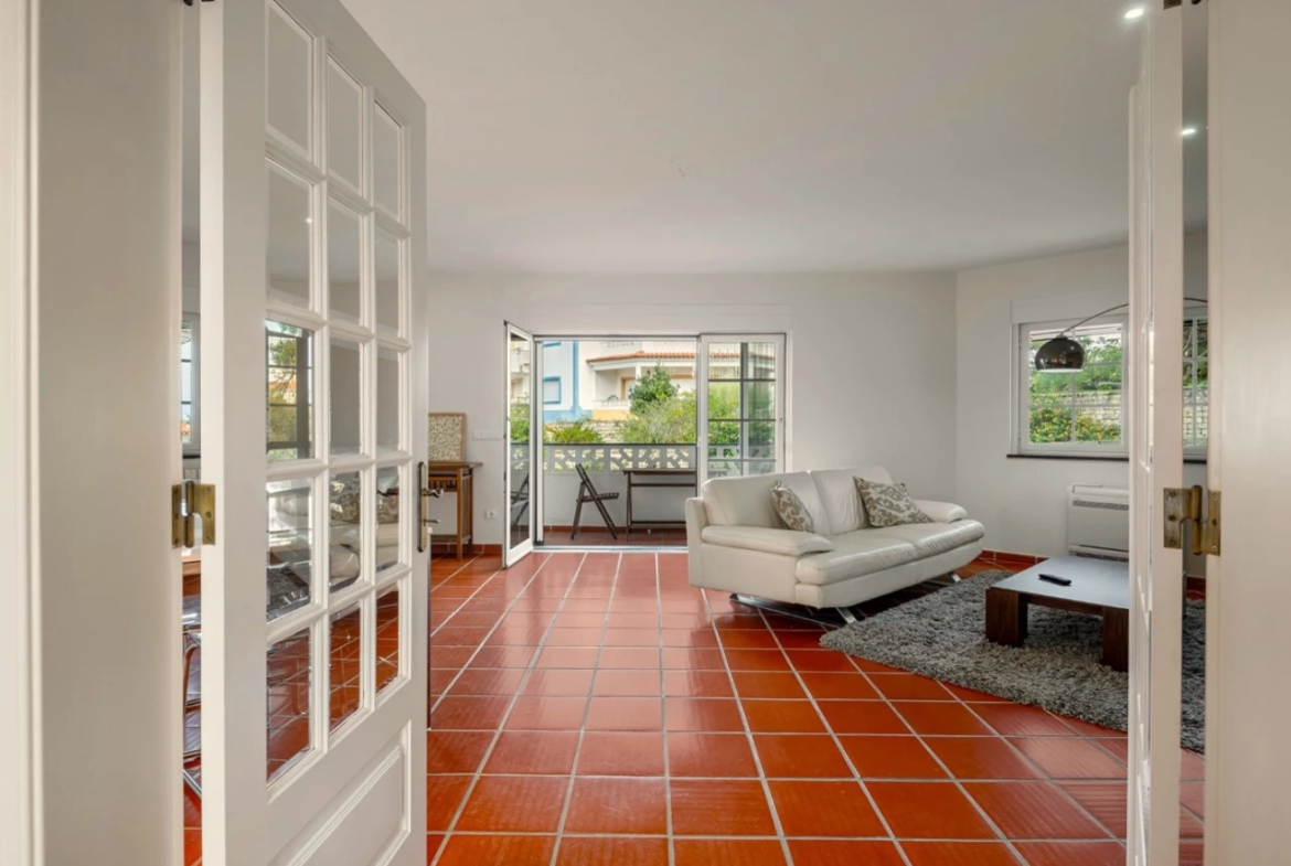 Apartamento T3 com espaço de Garagem no Praia d’el Rey Beach & Golf Resort, perto das praias de Peniche