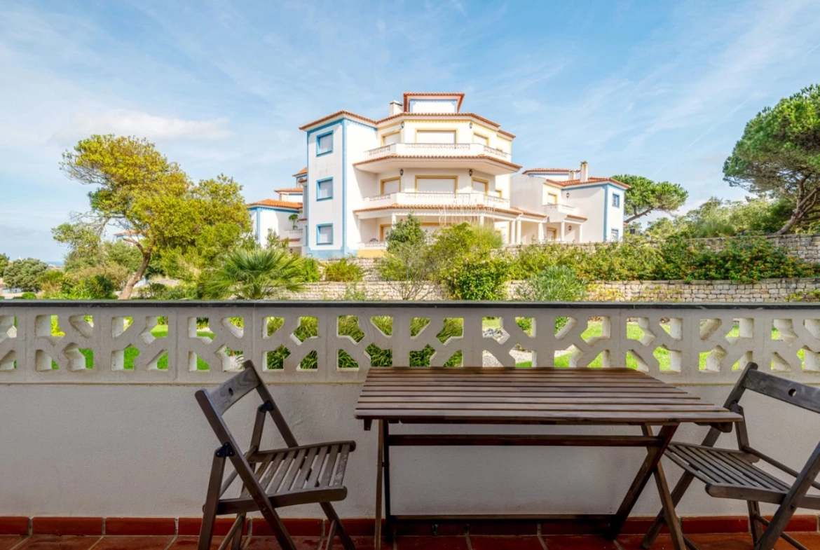 Apartamento T3 com espaço de Garagem no Praia d’el Rey Beach & Golf Resort, perto das praias de Peniche