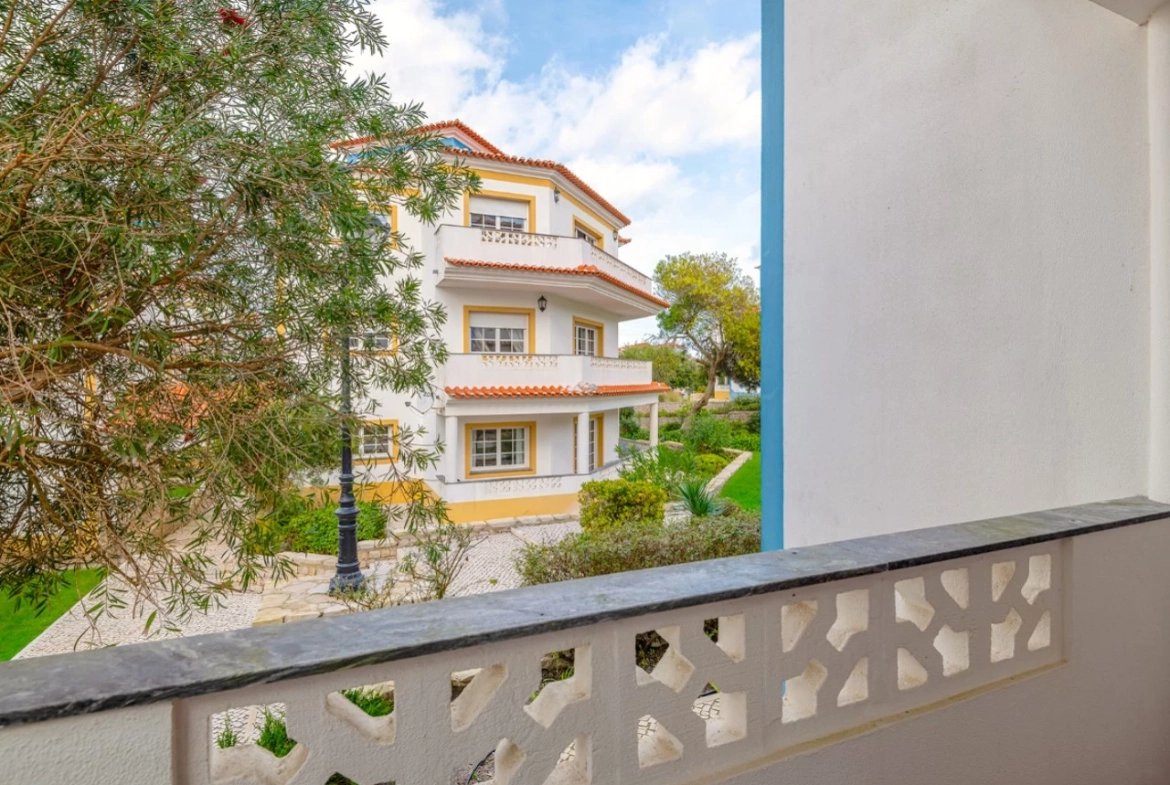 Apartamento T3 com espaço de Garagem no Praia d’el Rey Beach & Golf Resort, perto das praias de Peniche