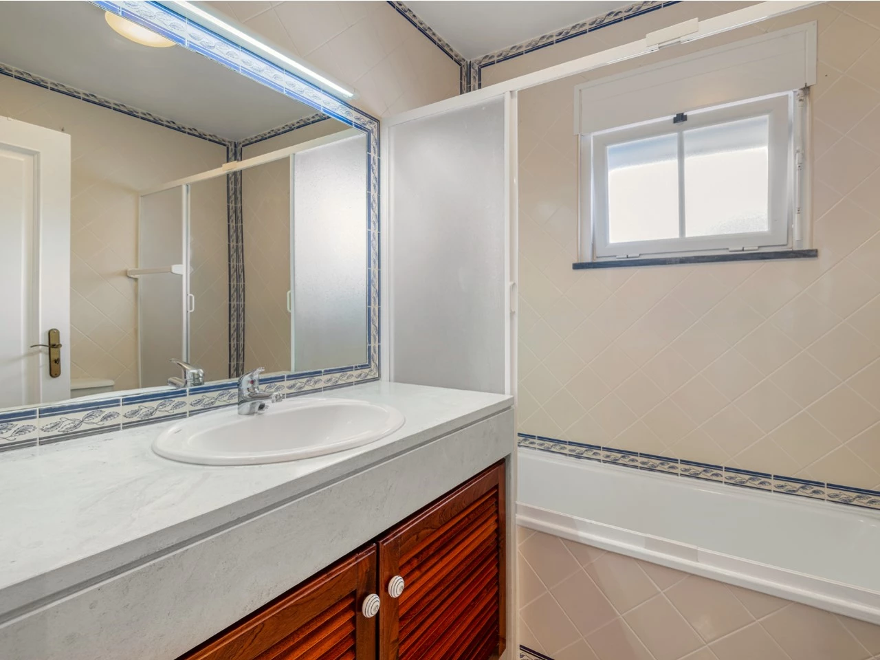 ID7011b701-0000-0500-0000-000017b903fb.jpg Apartamento T3 com espaço de Garagem no Praia d’el Rey Beach & Golf Resort, perto das praias de Peniche