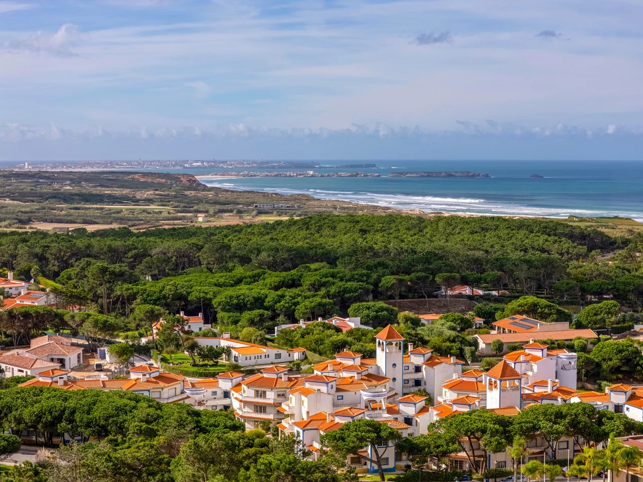 ID7011b701-0000-0500-0000-000017b9040f.jpg Apartamento T3 com espaço de Garagem no Praia d’el Rey Beach & Golf Resort, perto das praias de Peniche