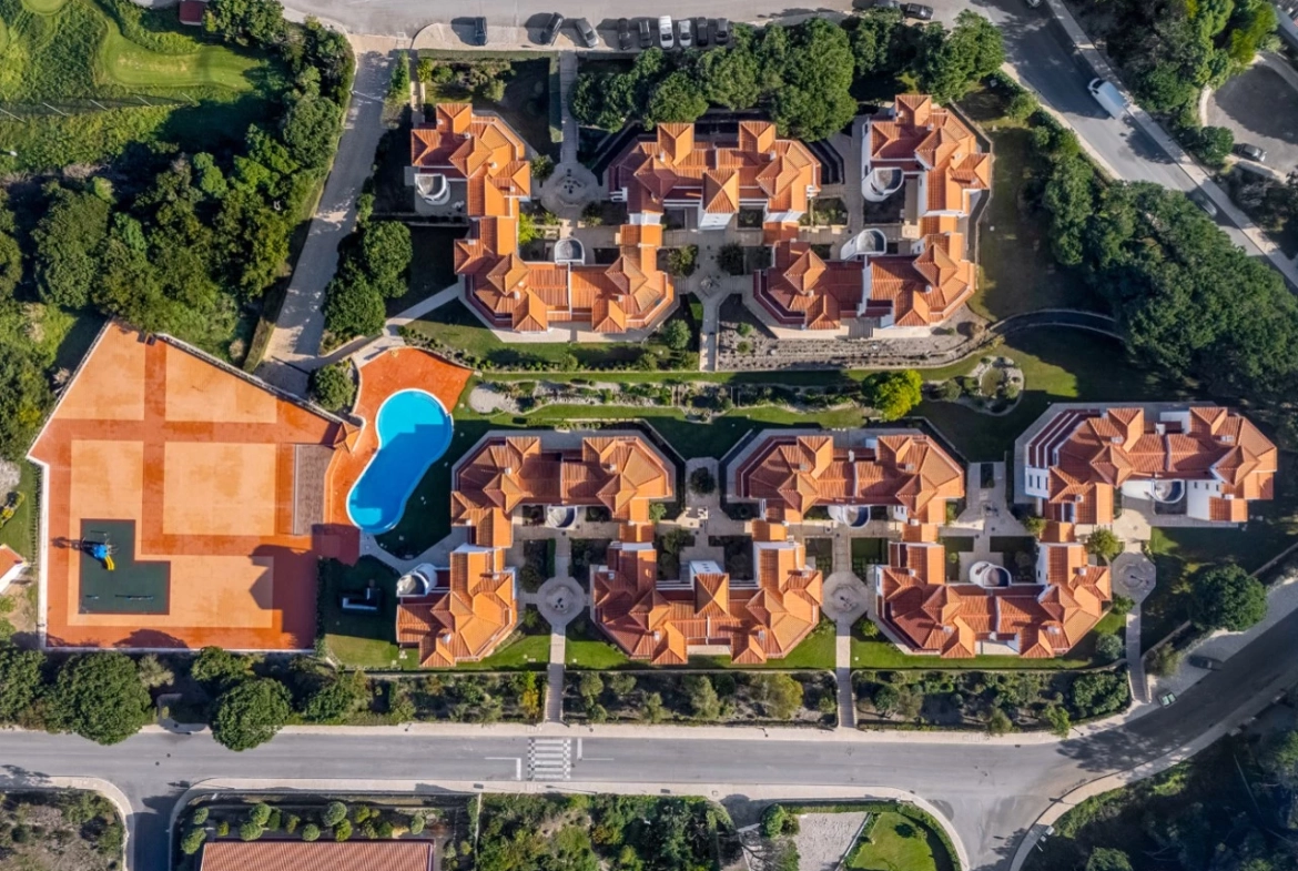 Apartamento T3 com espaço de Garagem no Praia d’el Rey Beach & Golf Resort, perto das praias de Peniche