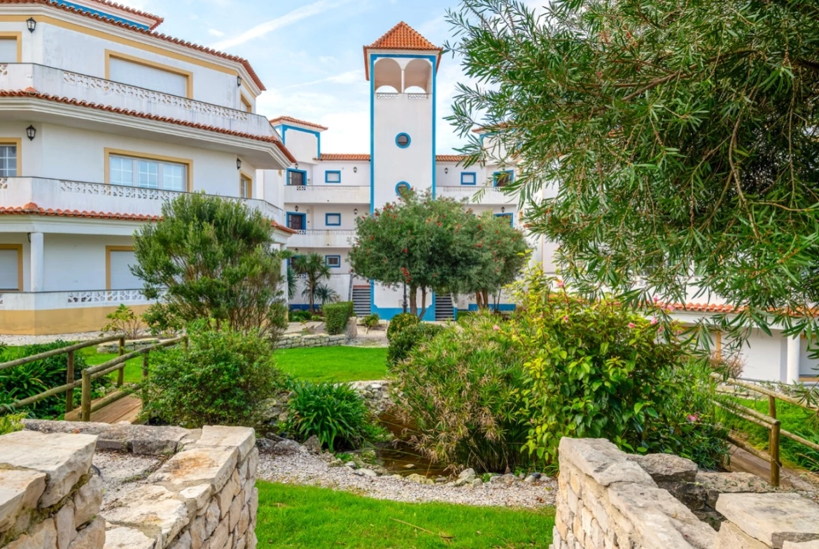 Apartamento T3 com espaço de Garagem no Praia d’el Rey Beach & Golf Resort, perto das praias de Peniche