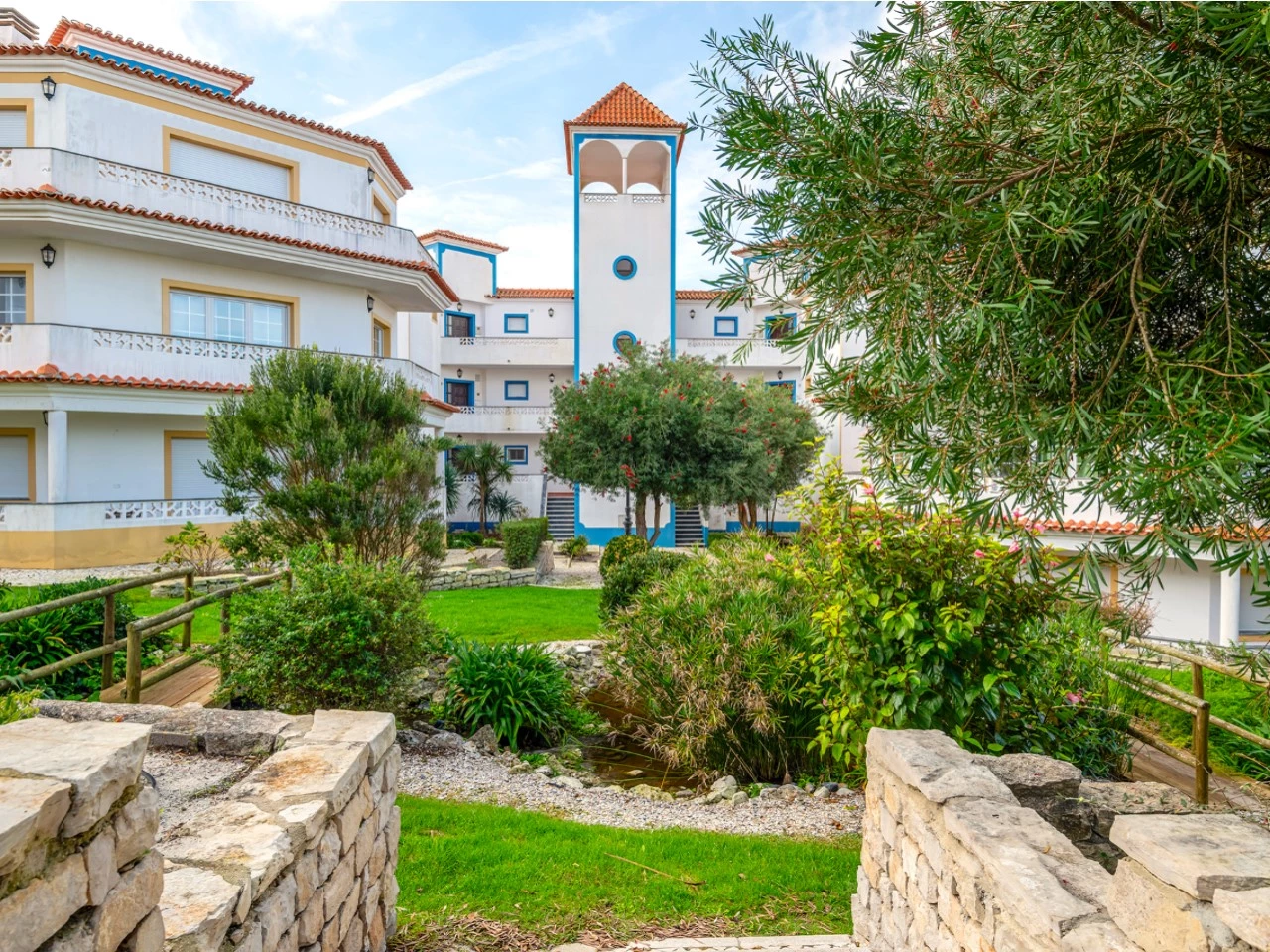 ID7011b701-0000-0500-0000-000017b9041c.jpg Apartamento T3 com espaço de Garagem no Praia d’el Rey Beach & Golf Resort, perto das praias de Peniche