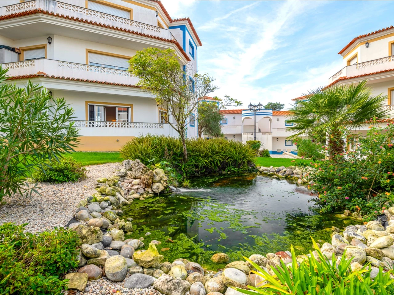 ID7011b701-0000-0500-0000-000017b9041f.jpg Apartamento T3 com espaço de Garagem no Praia d’el Rey Beach & Golf Resort, perto das praias de Peniche