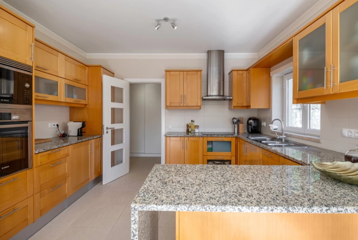 Moradia T3 com piscina, jardim, garagem e vista no Praia d’el Rey Beach & Golf Resort