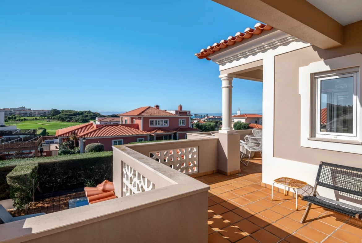 Moradia T3 com piscina, jardim, garagem e vista no Praia d’el Rey Beach & Golf Resort