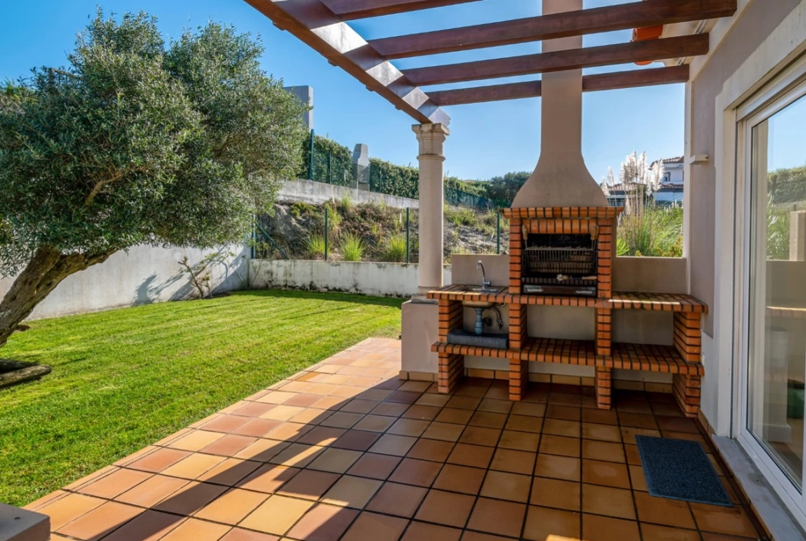 Moradia T3 com piscina, jardim, garagem e vista no Praia d’el Rey Beach & Golf Resort