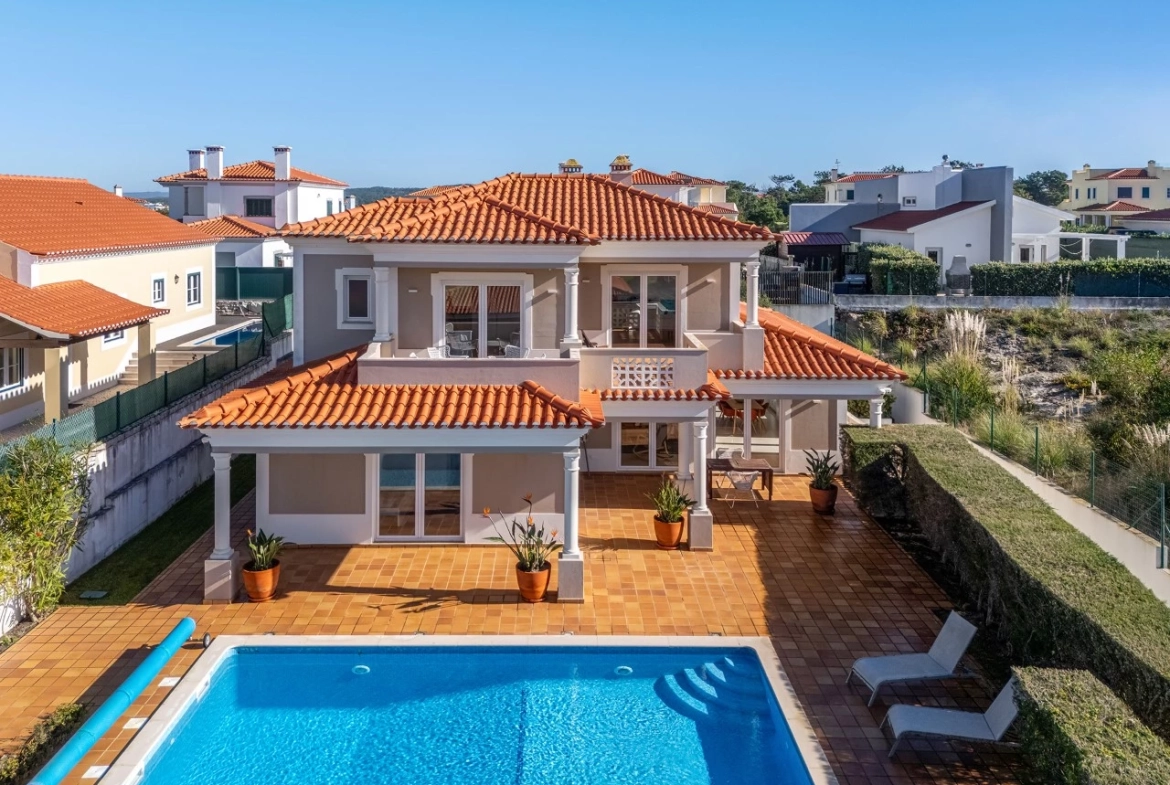 Moradia T3 com piscina, jardim, garagem e vista no Praia d’el Rey Beach & Golf Resort