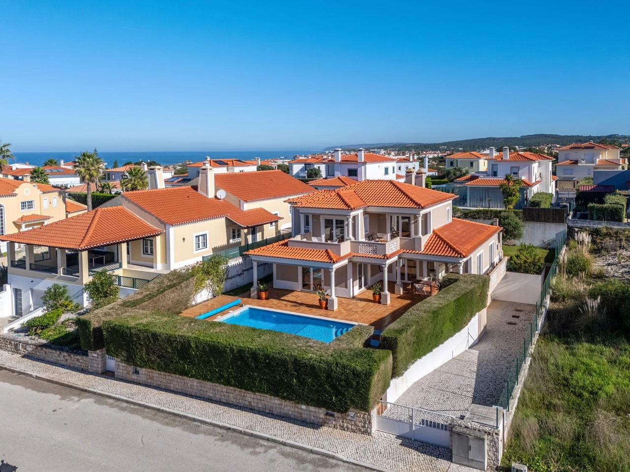 ID59c1b801-0000-0500-0000-000017de23dc.jpg Moradia T3 com piscina, jardim, garagem e vista no Praia d’el Rey Beach & Golf Resort