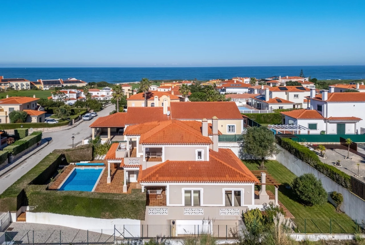 Moradia T3 com piscina, jardim, garagem e vista no Praia d’el Rey Beach & Golf Resort