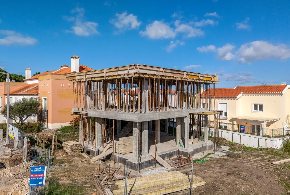 Moradia a apenas 220 metros da Lagoa de Óbidos