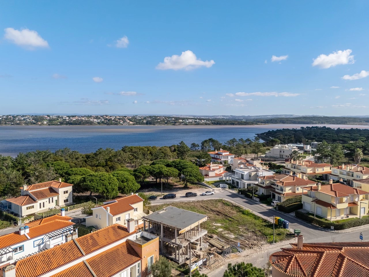 ID5f89b901-0000-0500-0000-000017ee040a.jpg Moradia a apenas 220 metros da Lagoa de Óbidos