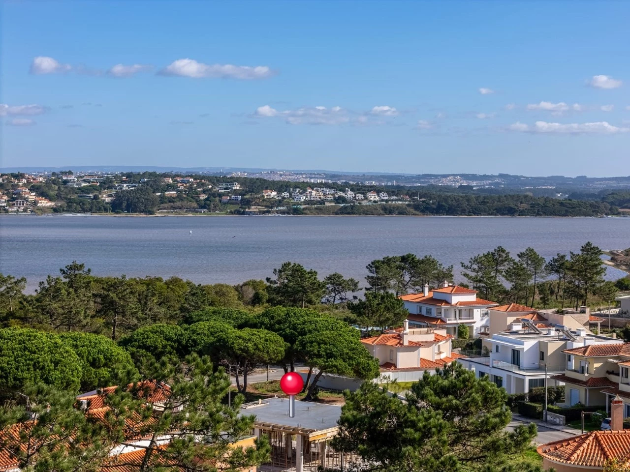 ID5f89b901-0000-0500-0000-000017f4ab2b.jpg Moradia a apenas 220 metros da Lagoa de Óbidos