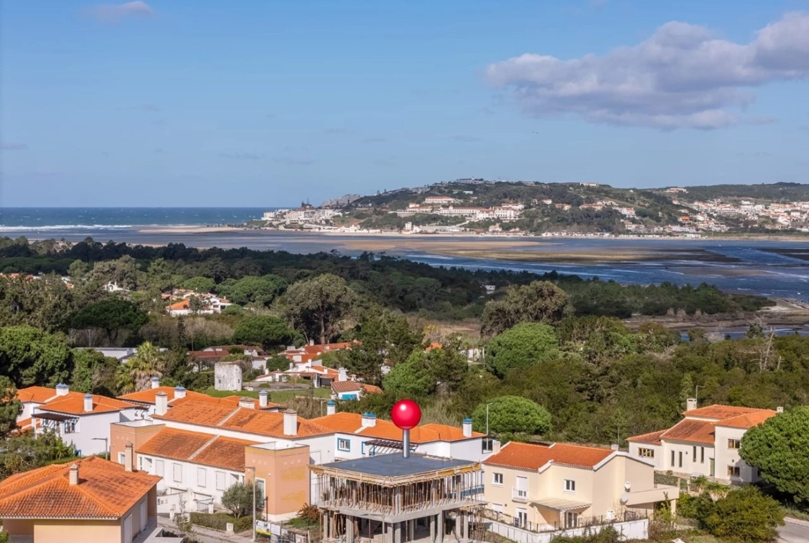 Moradia a apenas 220 metros da Lagoa de Óbidos
