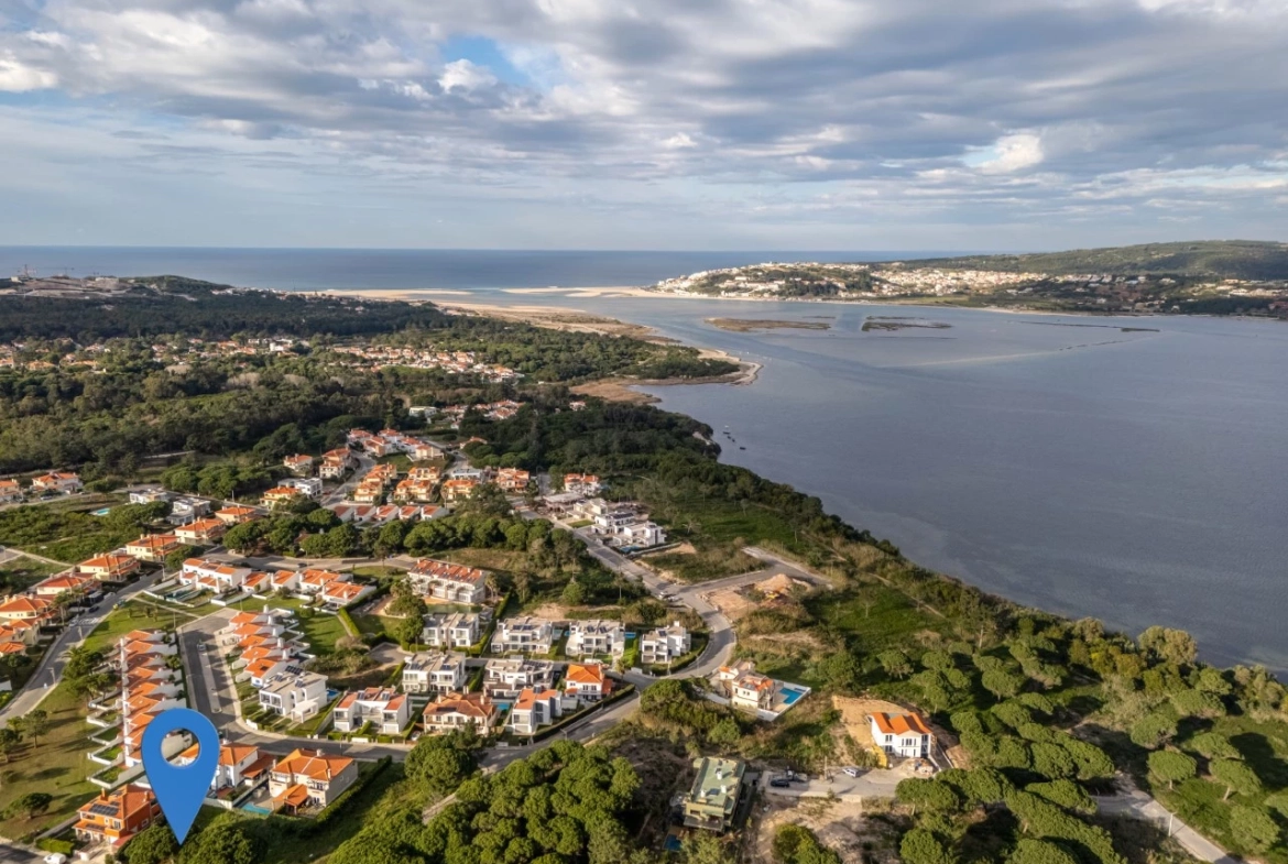 Moradia a apenas 300 metros da Lagoa de Óbidos