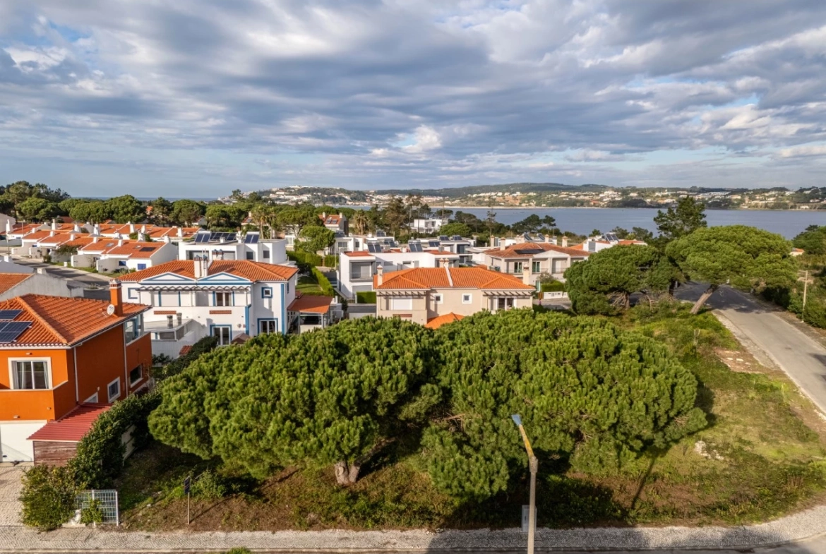 Moradia a apenas 300 metros da Lagoa de Óbidos