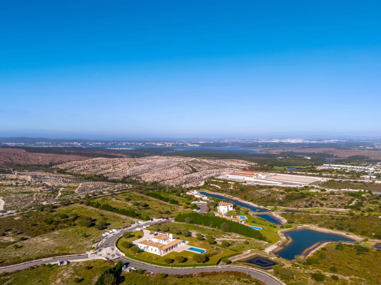 ID6265c401-0000-0500-0000-000018bf73ed.jpg Moradia com deslumbrante vista panorâmica 180º