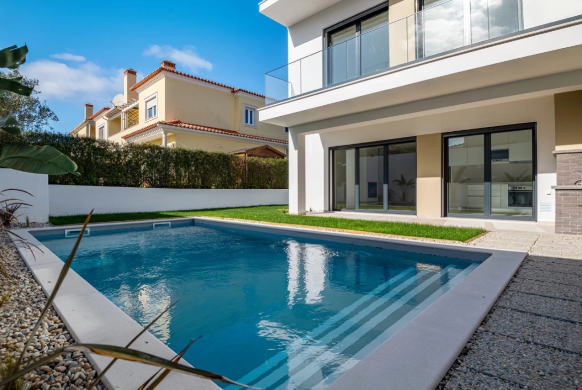 Moradia com piscina pronta a habitar junto à Lagoa de Óbidos
