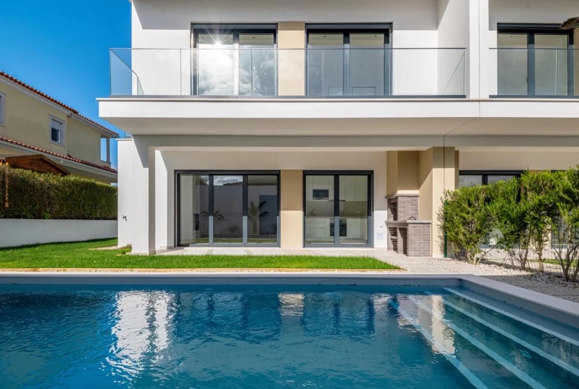 Moradia com piscina pronta a habitar junto à Lagoa de Óbidos