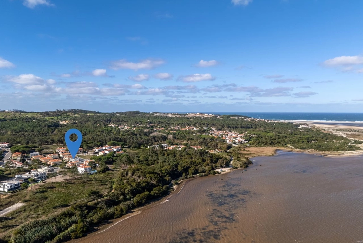 Moradia com piscina pronta a habitar junto à Lagoa de Óbidos