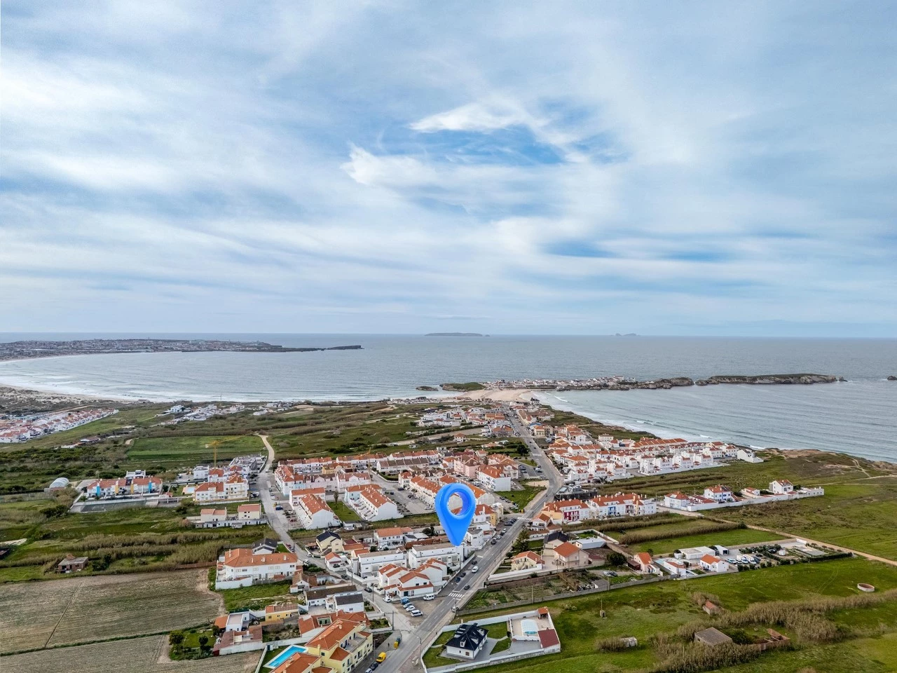 ID8a05c201-0000-0500-0000-0000188dcd69.JPG (1) Moradia no Baleal a 500 metros da praia