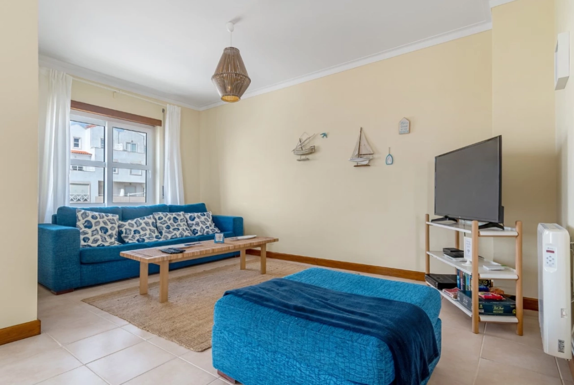 Apartamento a 400 metros da praia, com excelente exposição solar