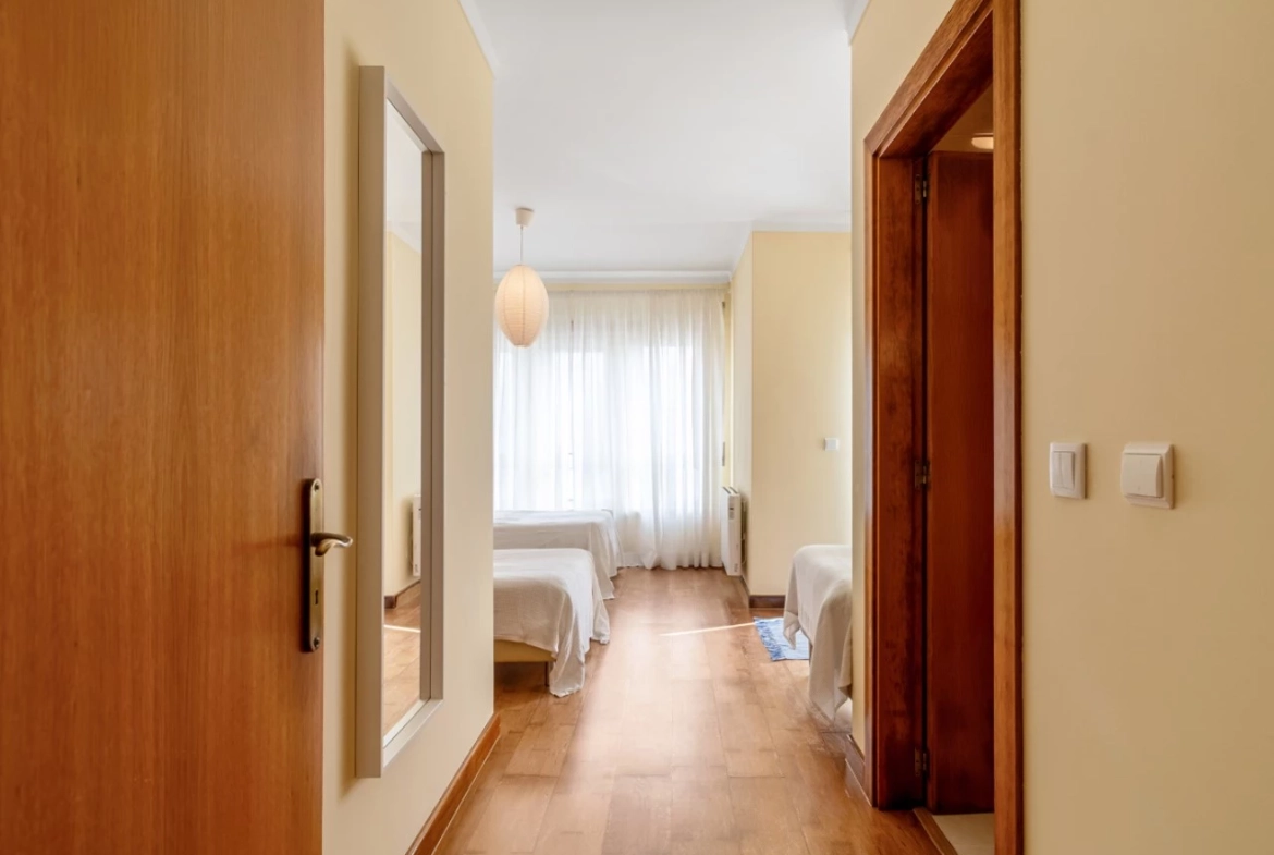 Apartamento a 400 metros da praia, com excelente exposição solar