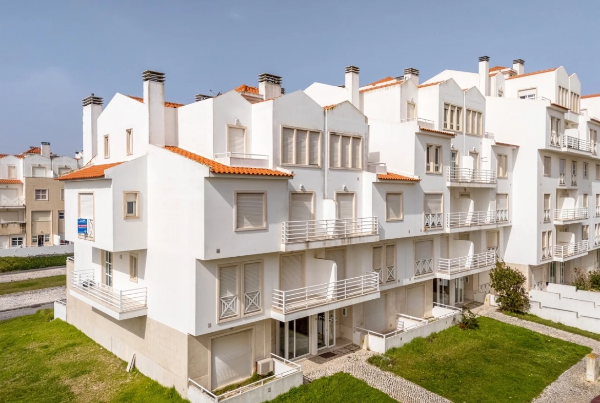 Apartamento a 400 metros da praia, com excelente exposição solar