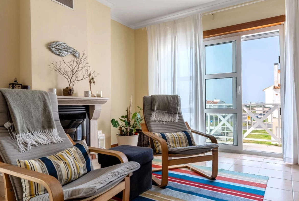 Apartamento a 400 metros da praia, com excelente exposição solar