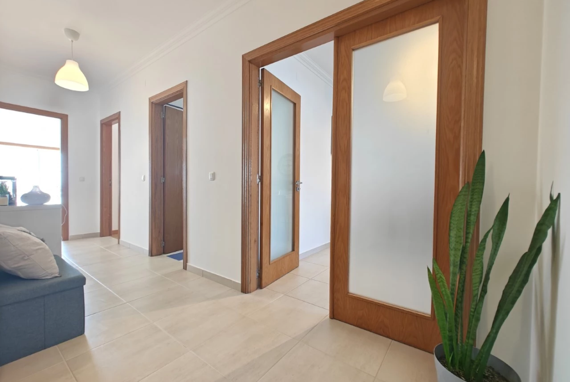 Apartamento T3 em Óbidos com vista desafogada