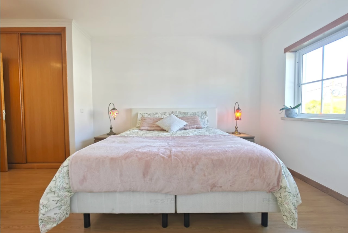 Apartamento T3 em Óbidos com vista desafogada