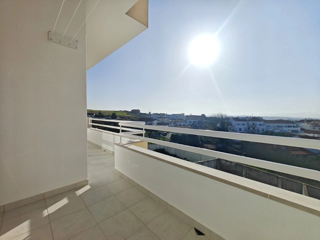 ID2063c201-0000-0500-0000-00001894dab0.jpg Apartamento T3 em Óbidos com vista desafogada