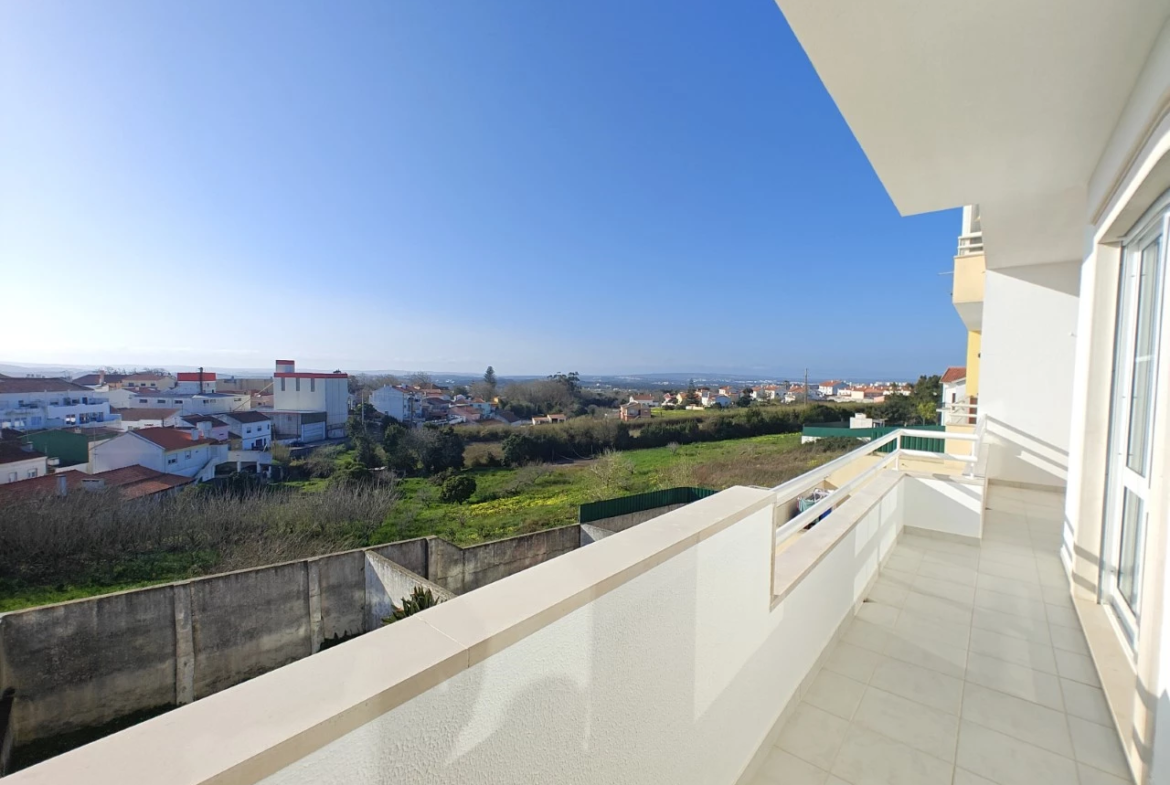 Apartamento T3 em Óbidos com vista desafogada