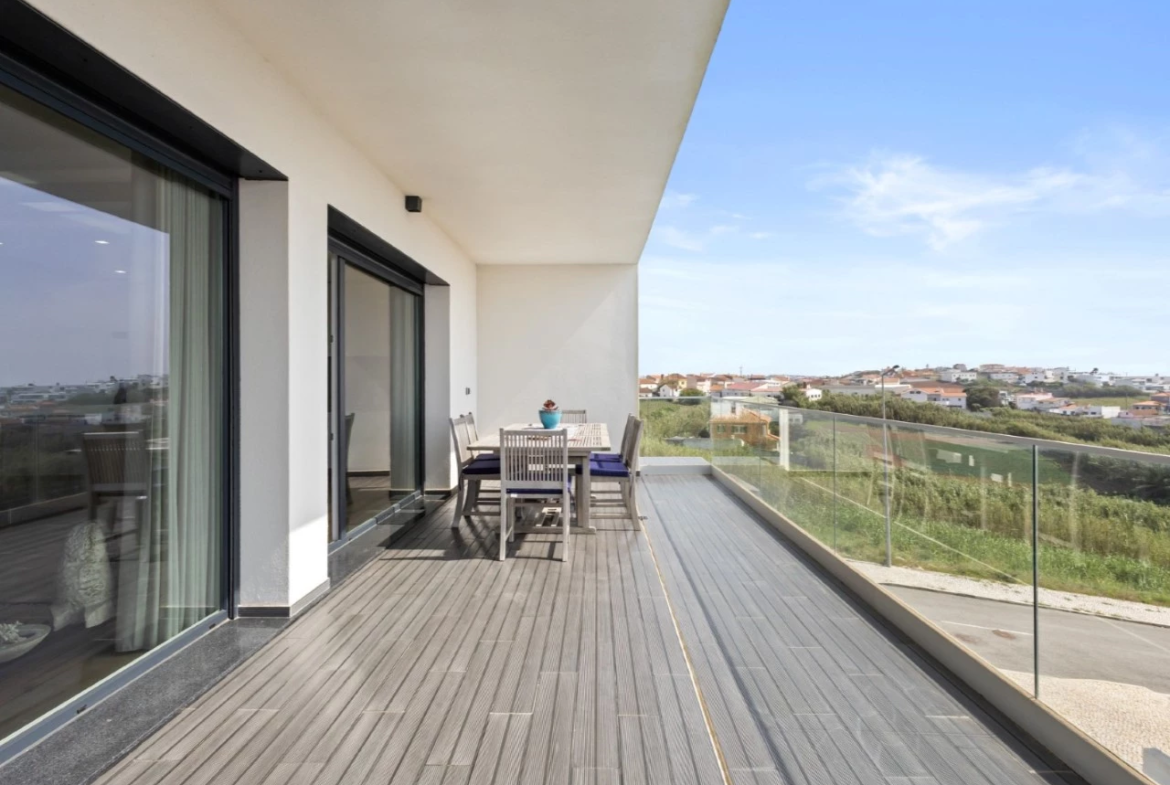 Moradia T3 com Vista Mar Deslumbrante
