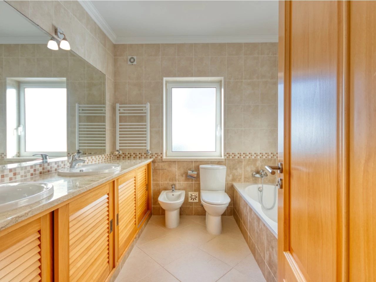 ID3061be01-0000-0500-0000-0000184f853f.jpg Deslumbrante moradia na Praia D’El Rey Golf & Beach Resort apenas a 200 metros da praia