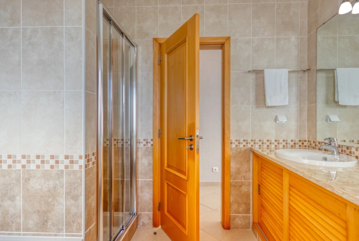 Deslumbrante moradia na Praia D’El Rey Golf & Beach Resort apenas a 200 metros da praia