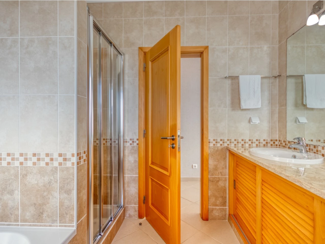 ID3061be01-0000-0500-0000-0000184f8542.jpg Deslumbrante moradia na Praia D’El Rey Golf & Beach Resort apenas a 200 metros da praia