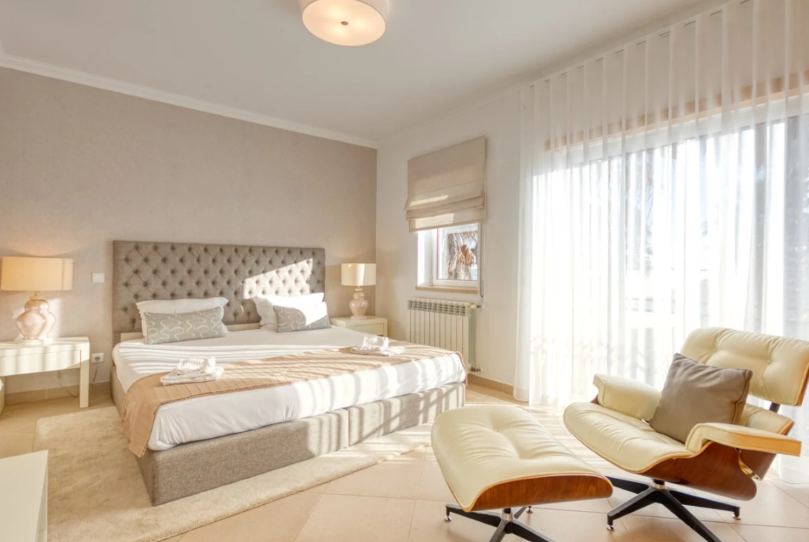 Deslumbrante moradia na Praia D’El Rey Golf & Beach Resort apenas a 200 metros da praia