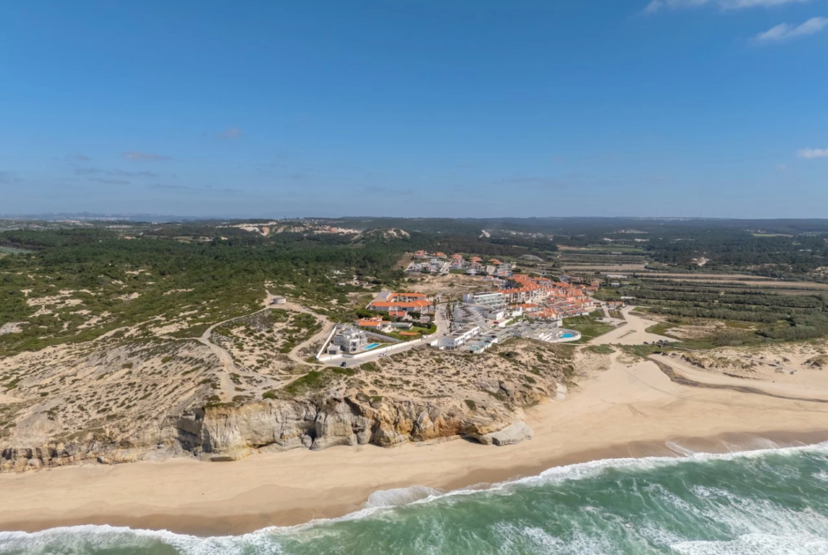 Deslumbrante moradia na Praia D’El Rey Golf & Beach Resort apenas a 200 metros da praia