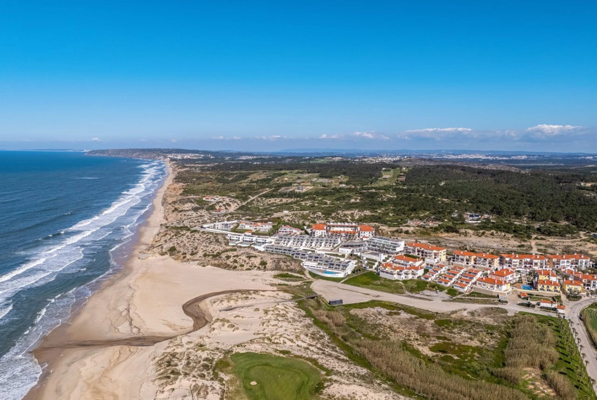 Deslumbrante moradia na Praia D’El Rey Golf & Beach Resort apenas a 200 metros da praia