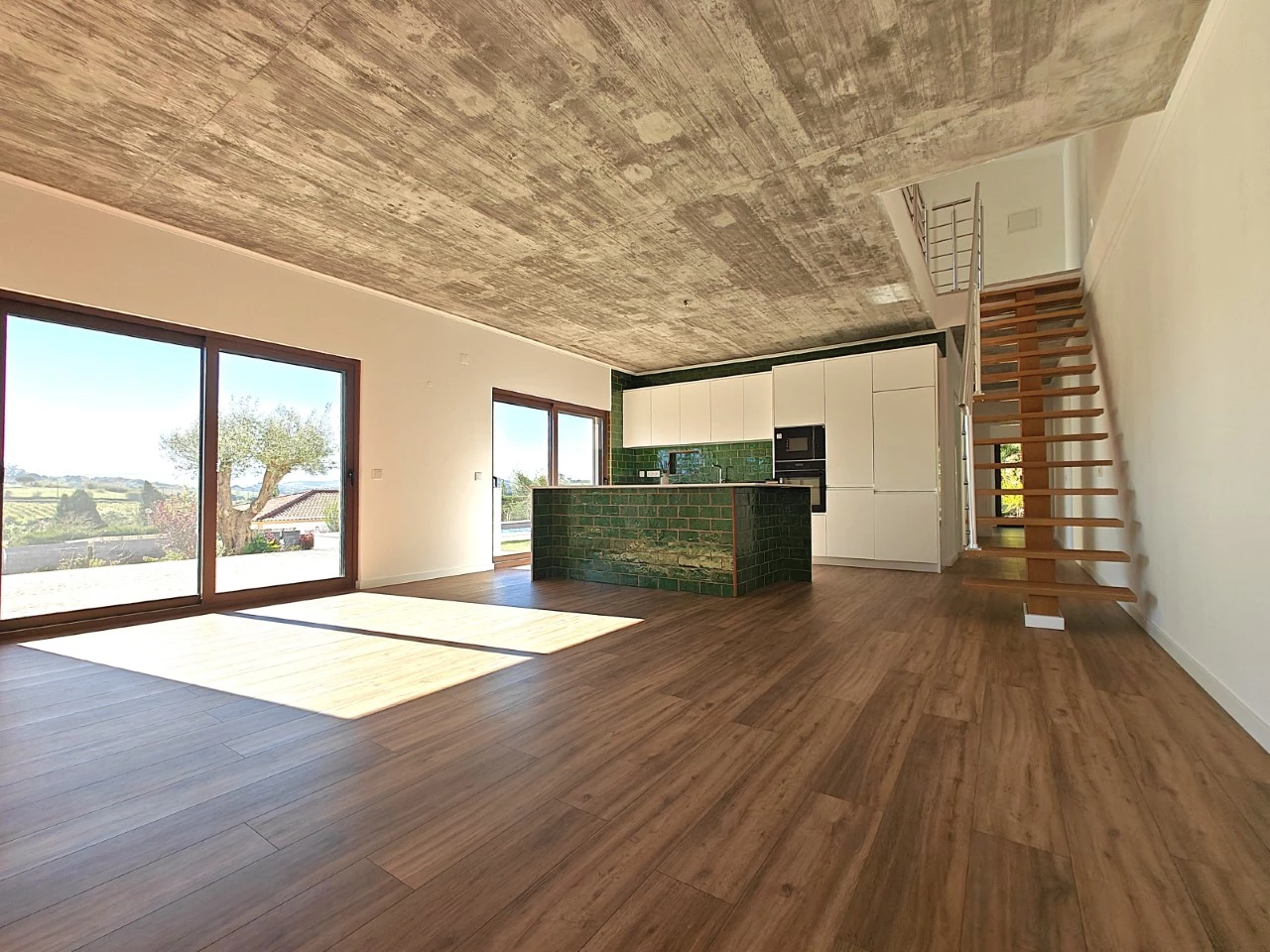 ID4d7cc601-0000-0500-0000-000018f31918.jpg Moradia exclusiva com piscina em zona tranquila