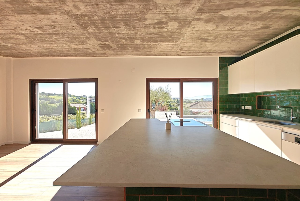 Moradia exclusiva com piscina em zona tranquila