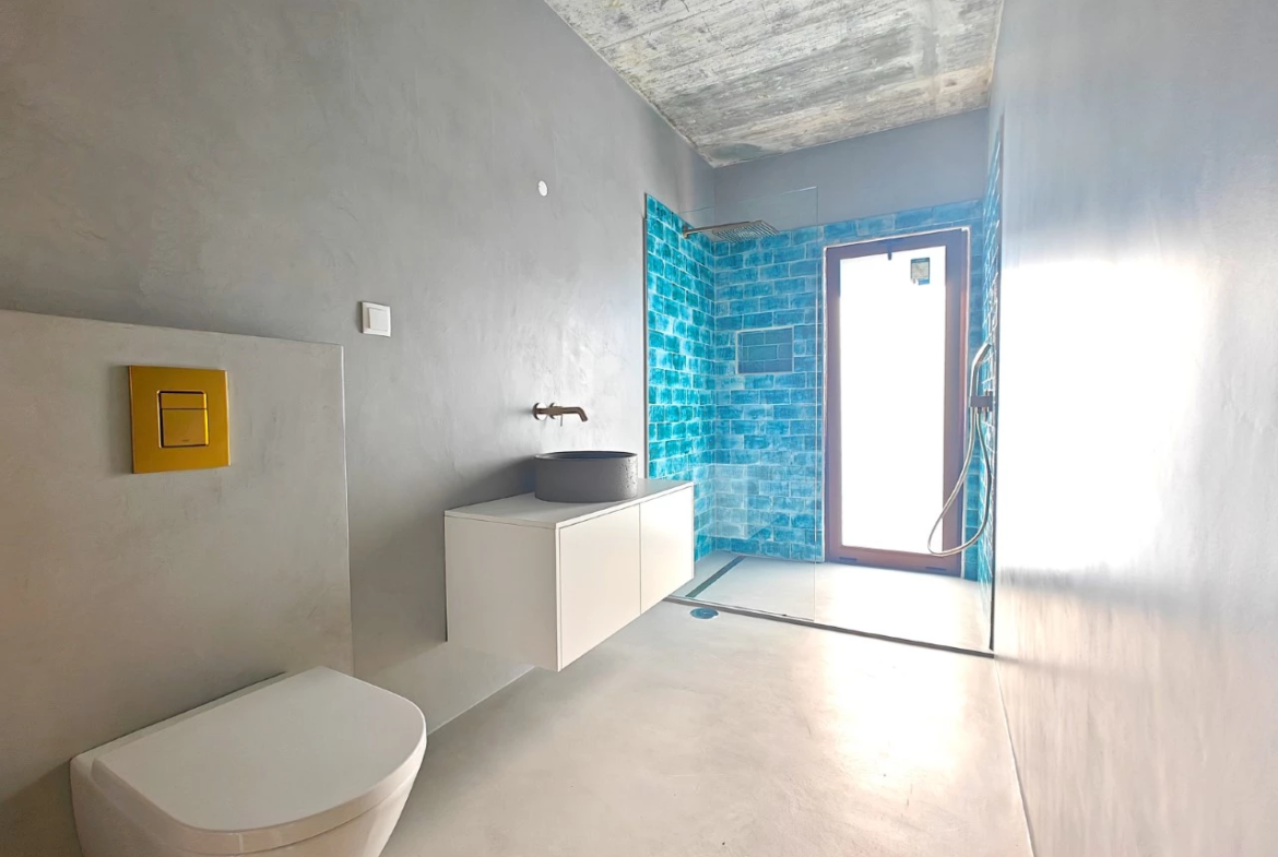 Moradia exclusiva com piscina em zona tranquila